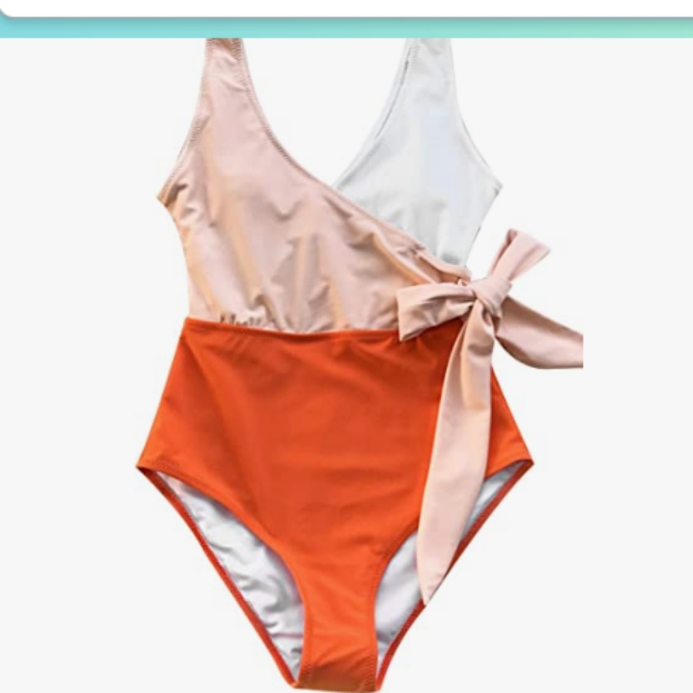 Cupshe Women's swimsuit V neck wrap color block in size Medium